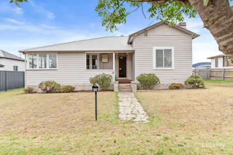 13 Molesworth St, Tenterfield, NSW 2372