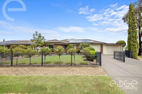 1 Crown Cres, Paralowie, SA 5108