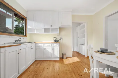 Property photo of 2 Mawarra Crescent Chadstone VIC 3148