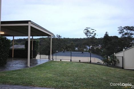 Property photo of 33 Araminta Chase Cameron Park NSW 2285