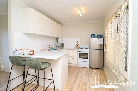 4/61 Joan St, Townview, QLD 4825