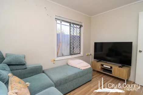 Property photo of 4/61 Joan Street Townview QLD 4825