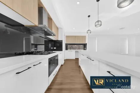 Property photo of 28 Wattlebird Street Beveridge VIC 3753