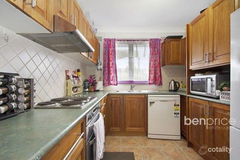 Property photo of 17 Magellan Avenue Lethbridge Park NSW 2770