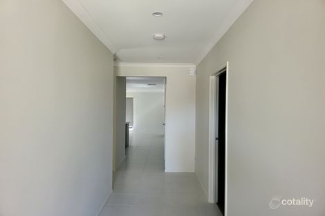 Property photo of 16 Favero Street Clyde North VIC 3978