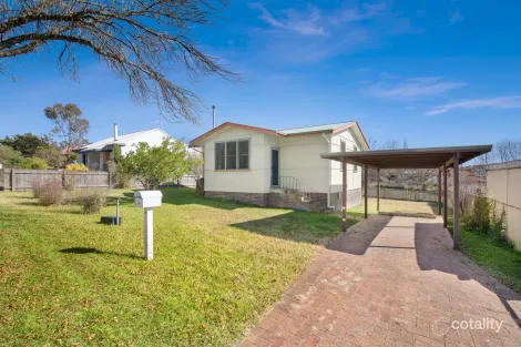 4 Elizabeth St, Armidale, NSW 2350