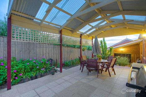 Property photo of 17 Tennyson Close Berwick VIC 3806