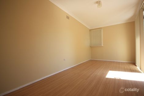 Property photo of 50 Parliament Road Macquarie Fields NSW 2564