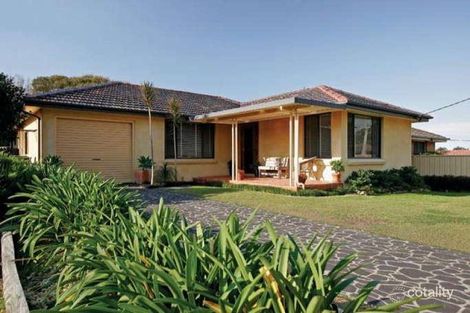 11 Belford Ave, Bateau Bay, NSW 2261