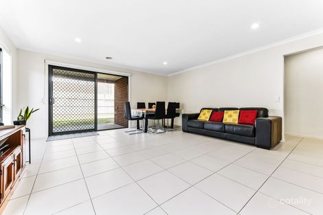 Property photo of 14 Destiny Drive Cranbourne North VIC 3977