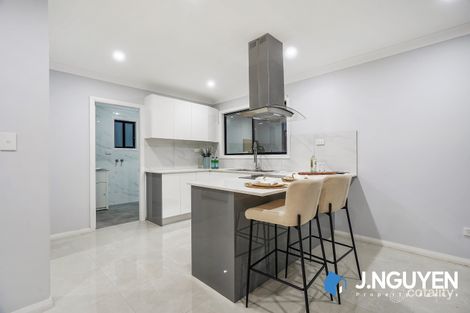 Property photo of 7 Biloolo Road Green Valley NSW 2168