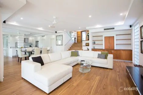 Property photo of 4643 The Parkway Hope Island QLD 4212
