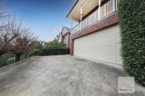Property photo of 8 Primula Boulevard Gowanbrae VIC 3043