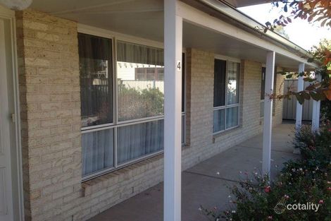 4/10 Binalong St, Young, NSW 2594