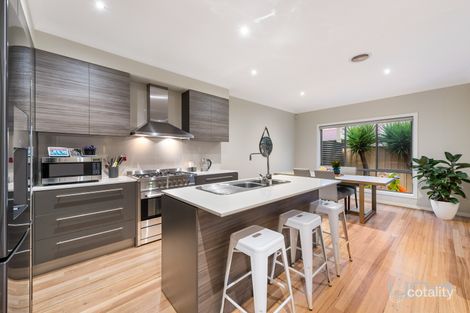 Property photo of 3/10-12 Kooyong Way Caroline Springs VIC 3023