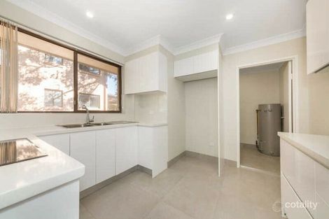 Property photo of 2/26 Central Avenue Westmead NSW 2145
