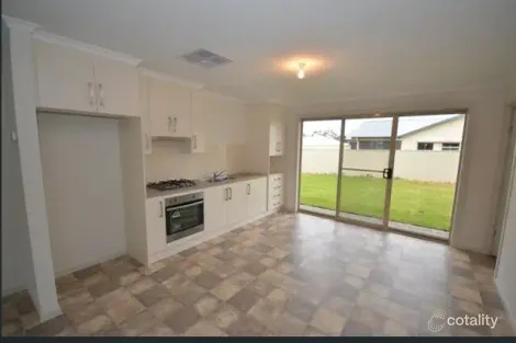 Property photo of 17 Cairns Crescent Riverton SA 5412