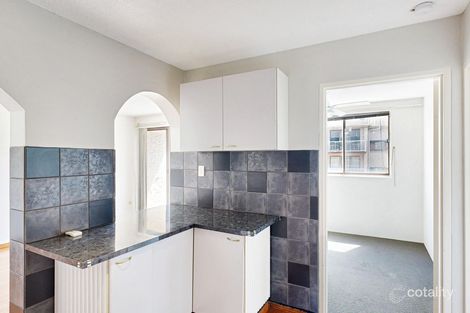 Property photo of 2/5 Crest Road Crestwood NSW 2620