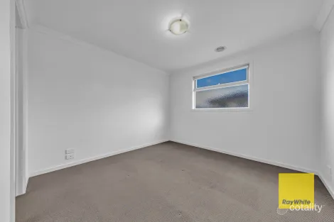 Property photo of 4 Houghton Avenue Tarneit VIC 3029
