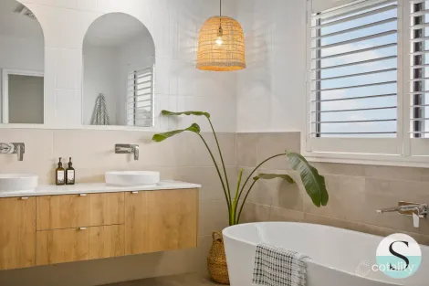 Property photo of 171 Waterside Drive Fletcher NSW 2287