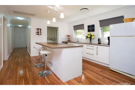 Property photo of 10 Olivella Street Mansfield QLD 4122