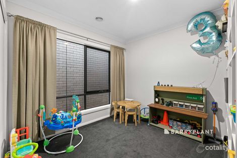 Property photo of 4 Oakwood Close Officer VIC 3809