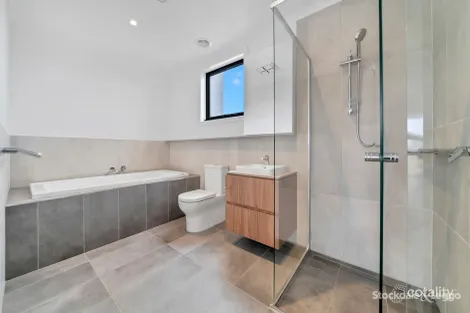 Property photo of 24 Cobblefield Street Aintree VIC 3336