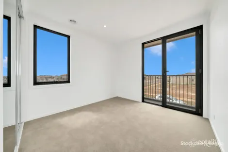 Property photo of 24 Cobblefield Street Aintree VIC 3336