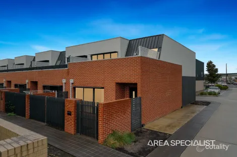2 Patena Walk, Pakenham, VIC 3810