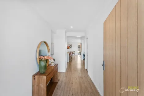 Property photo of 5 Woodruff Crescent Nikenbah QLD 4655