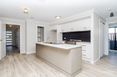 Property photo of 1/1 Warrock Place Bourkelands NSW 2650