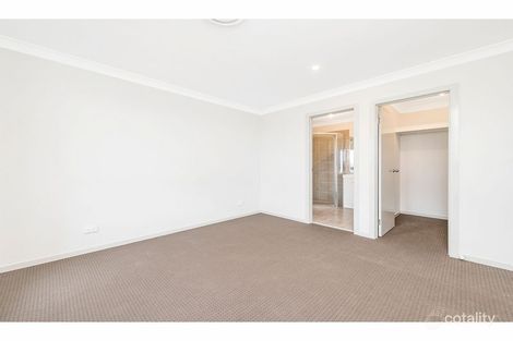 Property photo of 32 Abbott Street Spring Farm NSW 2570