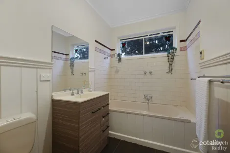 Property photo of 18 March Street Newborough VIC 3825