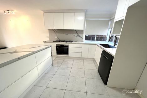 Property photo of 15 Nettletree Place Casula NSW 2170