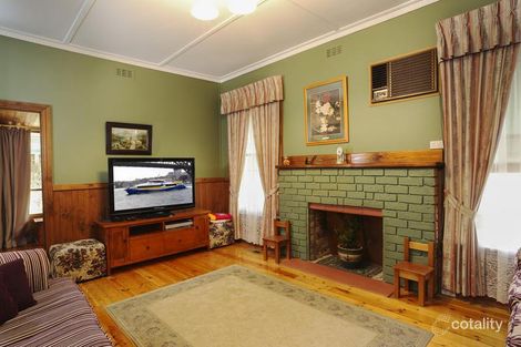 Property photo of 16 Watson Avenue Eaglehawk VIC 3556