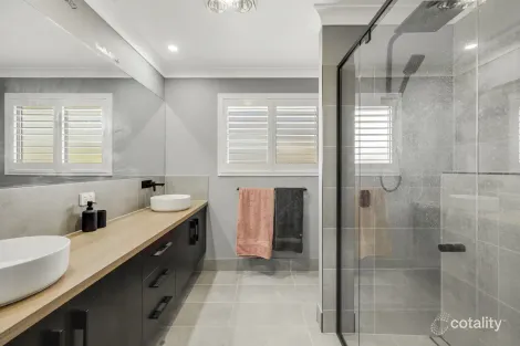 Property photo of 54 Phipps Drive Meringandan West QLD 4352