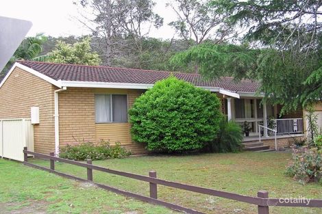 Property photo of 32 Priestley Parade Point Clare NSW 2250