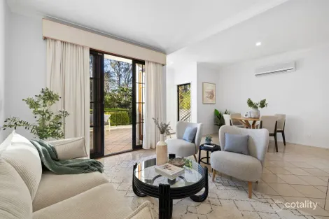 Property photo of 2/7 Indooroopilly Road Taringa QLD 4068