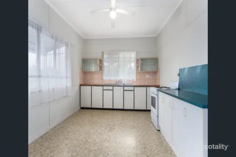 Property photo of 3 Duce Street Bundamba QLD 4304