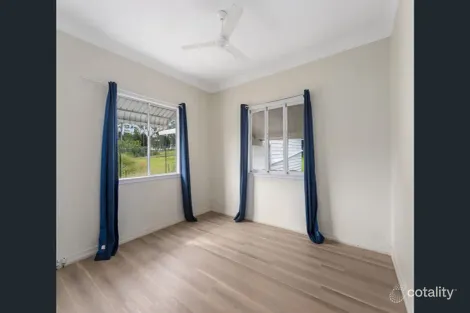 Property photo of 3 Duce Street Bundamba QLD 4304