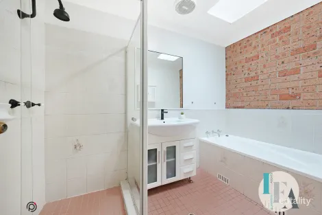 Property photo of 2/2 Petrel Place Blackbutt NSW 2529