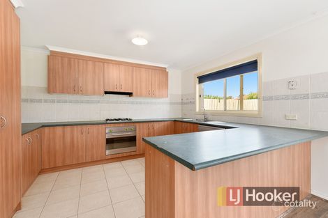 Property photo of 13 Greenbriar Way Cranbourne West VIC 3977