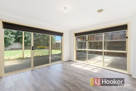 Property photo of 13 Greenbriar Way Cranbourne West VIC 3977