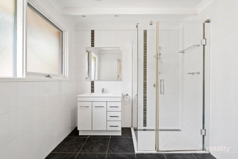 Property photo of 8 Rawlings Avenue Ferntree Gully VIC 3156