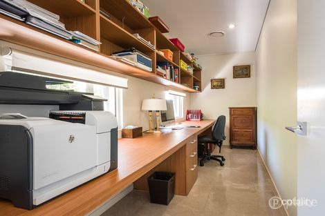 Property photo of 8A Blackheath Avenue Hawthorne QLD 4171