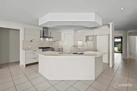 Property photo of 8 Ironbark Circuit Everton Hills QLD 4053