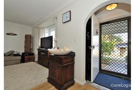 Property photo of 9/11 Drabble Road Scarborough WA 6019