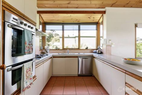 Property photo of 18 Fairbairn Avenue Mount Martha VIC 3934