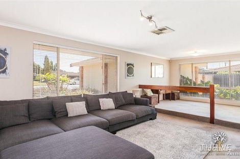 8 Waverley Way, Parkwood, WA 6147