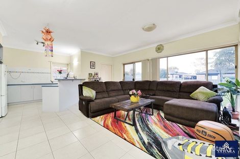 Property photo of 27 McMahon Crescent Tarneit VIC 3029